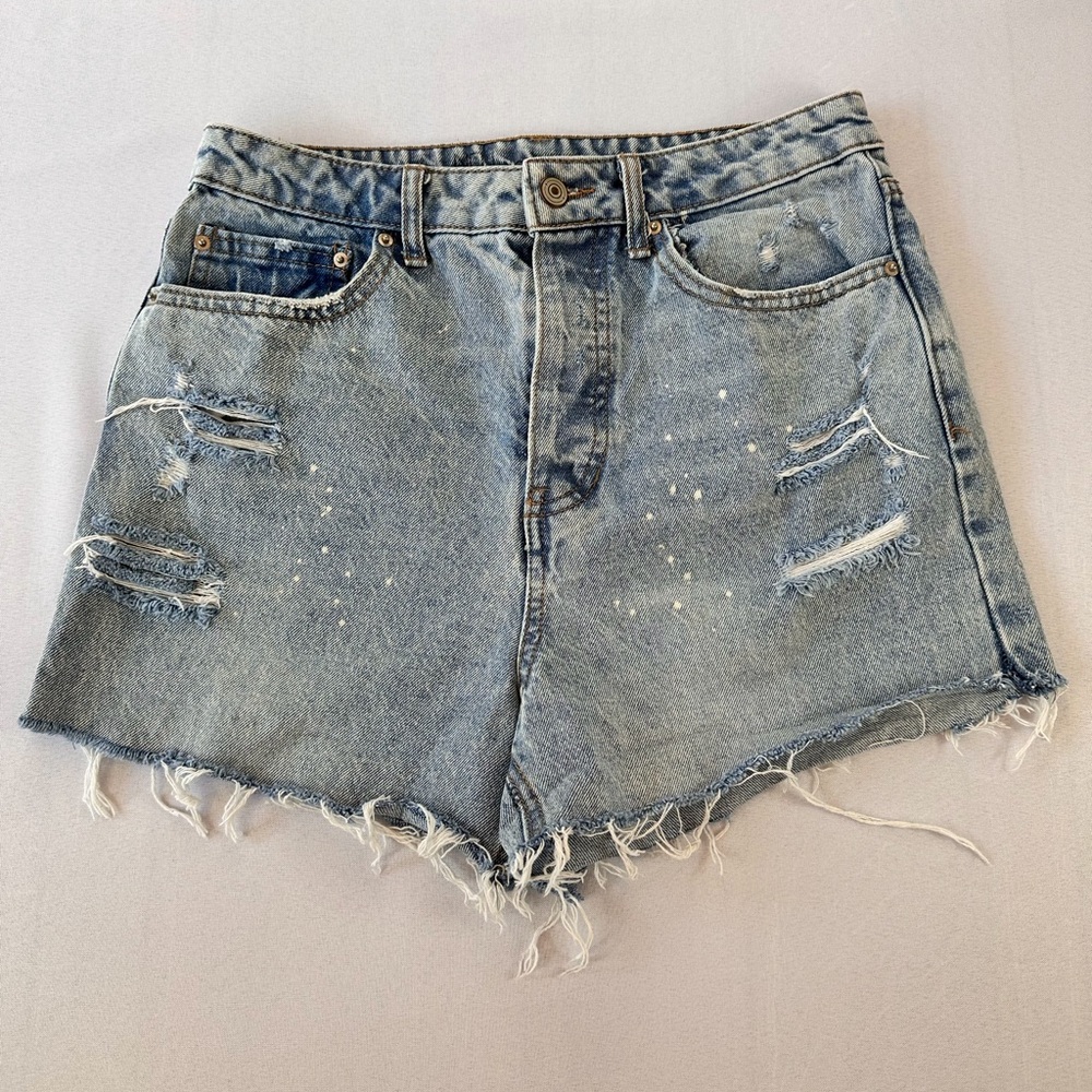 No Boundaries Light Blue Distressed Jean Shorts